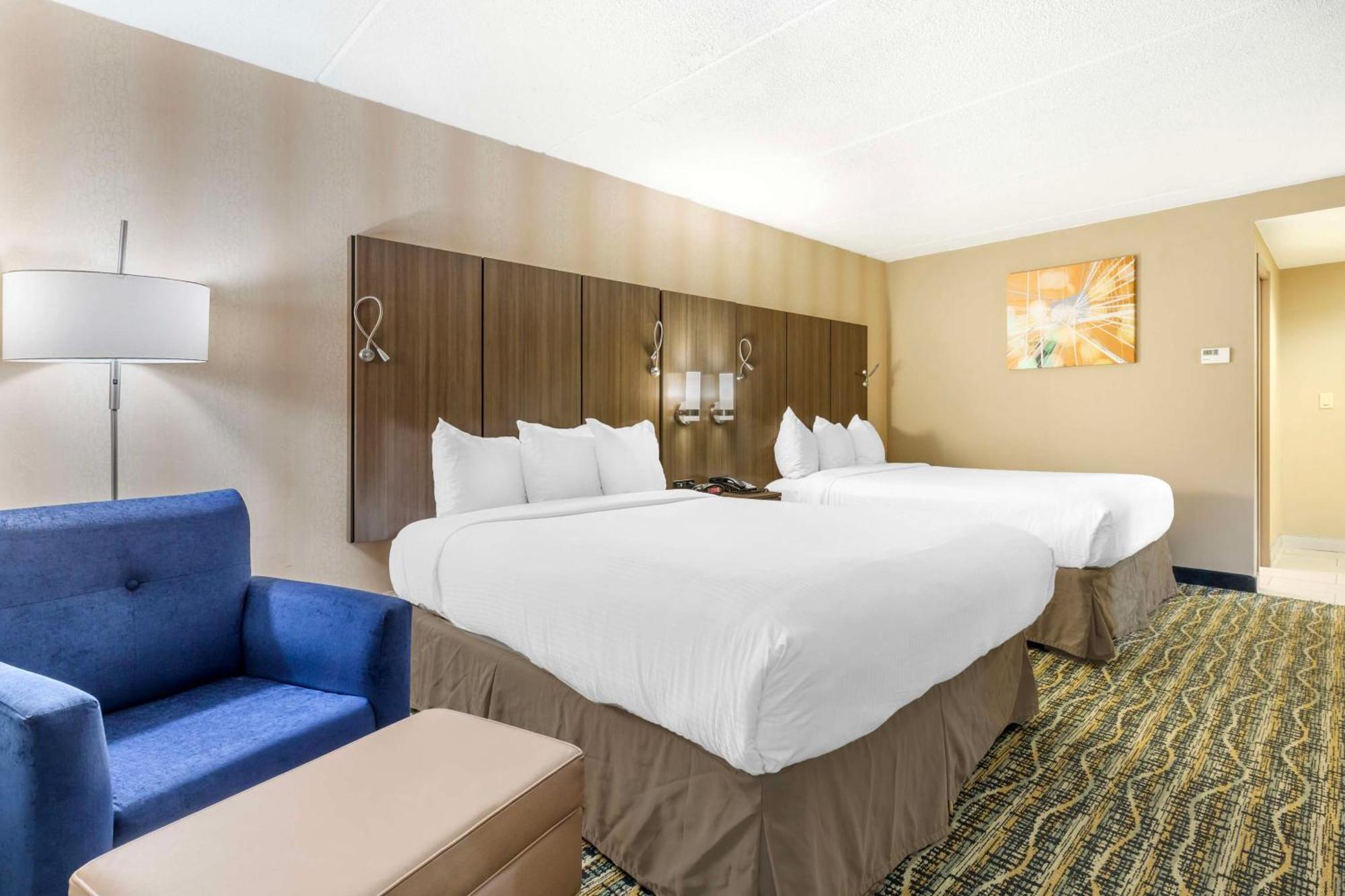 Best Western Plus New Englander Уоберн Экстерьер фото